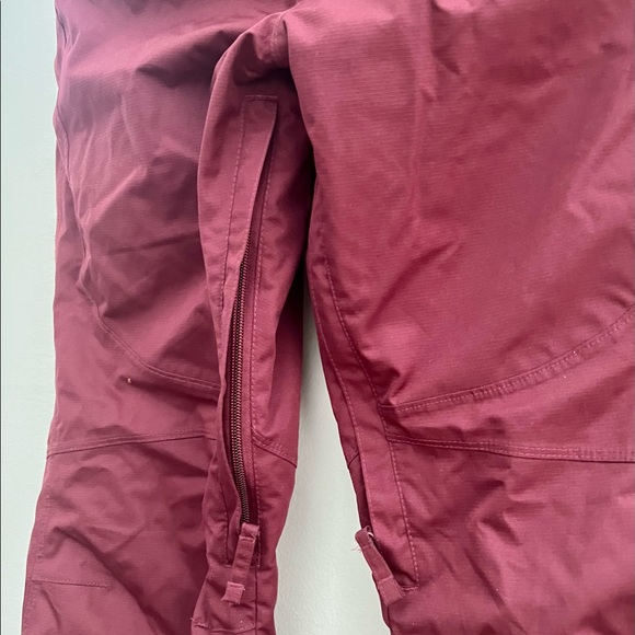 Oakley snow pants. Women size L. - Picture 4 of 7